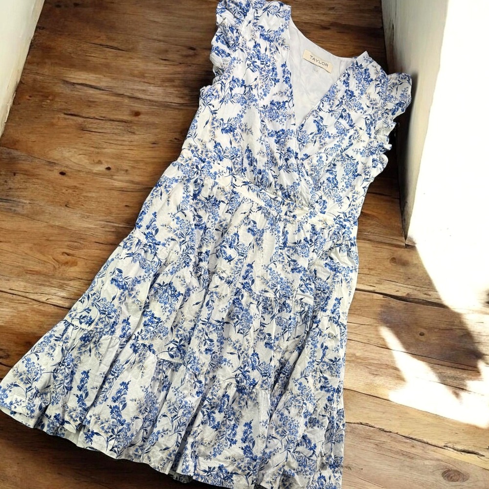 Taylor Dress Women XL Blue White Floral Cotton Faux Wrap Flutter Sleeve Midi